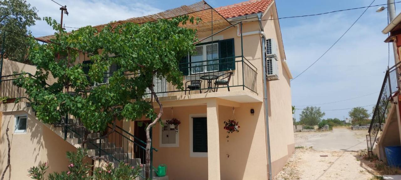Apartments Lucky Lozovac Εξωτερικό φωτογραφία