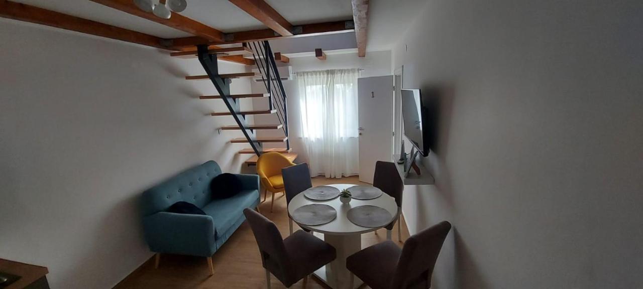 Apartments Lucky Lozovac Εξωτερικό φωτογραφία